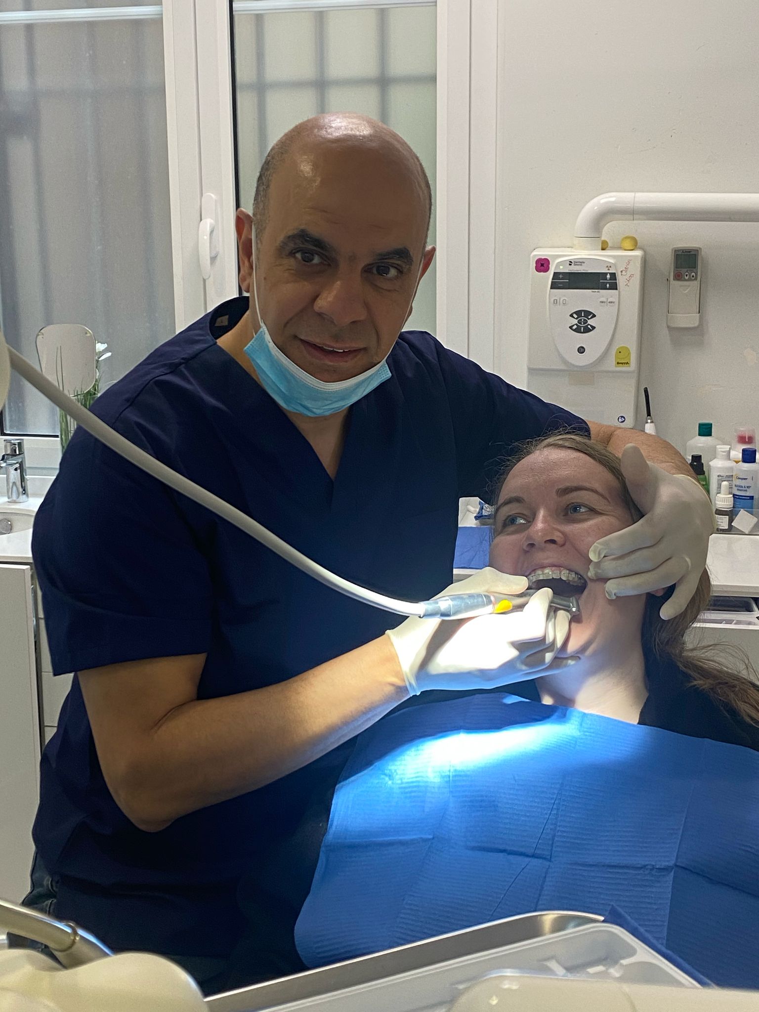 Dr. Bakouri Lyes